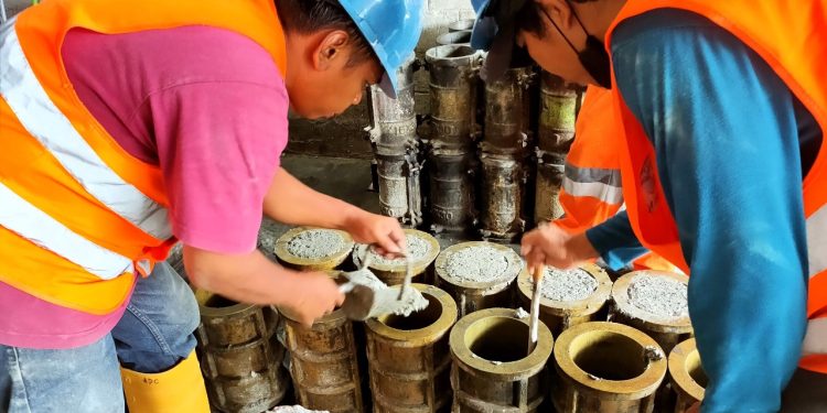 473 Orang Tua Hebat Di Wisuda Dari SOTH Kecamatan Bungah