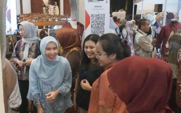 473 Orang Tua Hebat Di Wisuda Dari SOTH Kecamatan Bungah