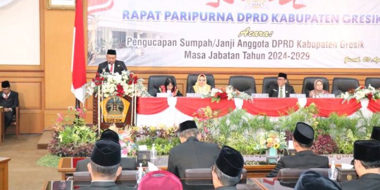 Bupati Gresik Ajak Tingkatkan Kerja Sama Anggota DPRD Baru Bersama Eksekutif Dalam Membangun Daerah