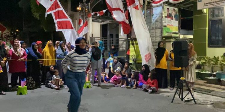 Pemdes Manyar Sidorukun, Gelar Berbagai Lomba Kekompakan Agar Warganya Tetap Kompak