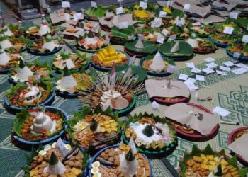 Ratusan Tumpeng Dihidangkan Dalam Acara Malam Tasyakur Desa Pangkahwetan