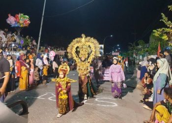 Ribuan Warga Bulangan Ikuti Karnaval, Dari Ogoh-ogoh hingga Replika Warung Kopi Ada