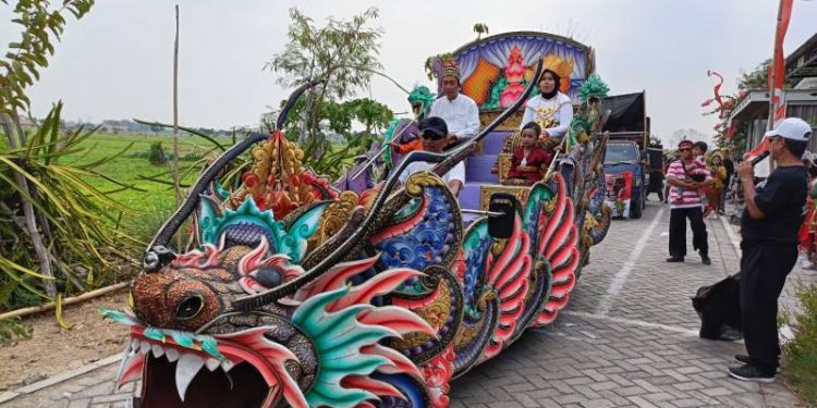 Pererat Silaturahim, FOZDA Kabupaten Gresik Gelar Turnamen Badminton di Kemenag Gresik
