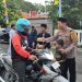 Ciptakan Gresik Guyub Rukun, Polsek Cerme Bagi Takjil dan Buka Bersama Dengan Perguruan Silat