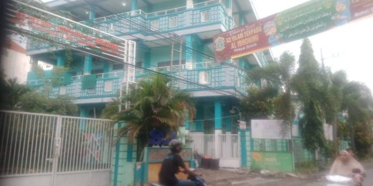 Kejari Gresik Periksa Pengurus Ponpes Ushulul Hikmah Al Ibrohimi Terkait Dana Hibah 400 Juta