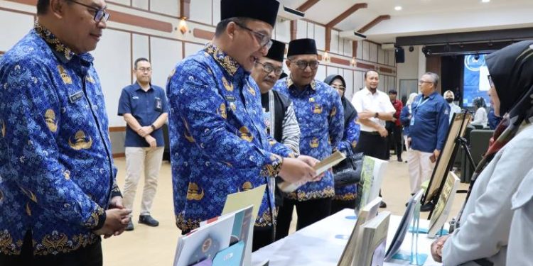 Peringati Hari Buku Nasional 2025, Plt. Bupati Gresik Luncurkan Rubadira