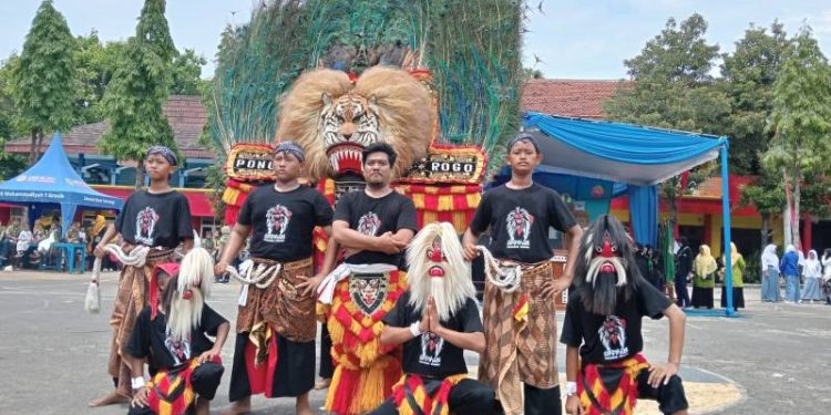 Oknum Kades dan Warga Bawean Ditangkap Polisi Saat Asyik Pesta Sabu