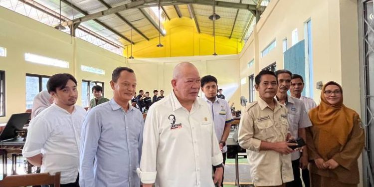 Kunjungi Rumah Vokasi dan UPT BLK Gresik, La Nyalla Dorong Sinergi Pemerintah dan Pelaku Usaha
