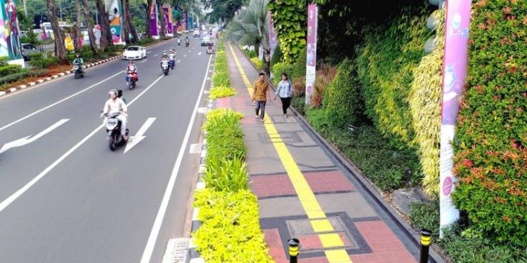Berdaya Serap Tinggi untuk Atasi Limpasan Air, Beton Berpori SIG Jadi Solusi Optimalisasi Ruang Terbuka Hijau