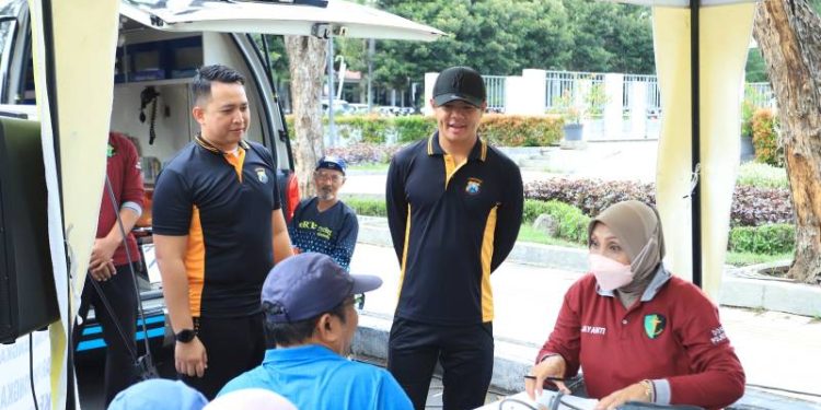 Polres Gresik Gelar CFD Dekatkan Pelayanan dan Jalin Keakraban dengan Masyarakat