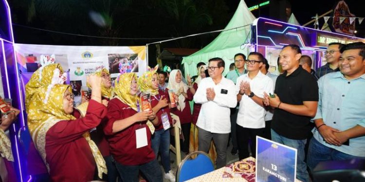 Petrokimia Gresik Dorong Pemberdayaan UMKM Lokal Lewat Petronite Fest 2025