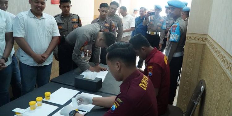 Bidpropam Polda Jatim Gelar Gaktibplin dan Tes Urine di Polres Gresik, Nihil Pelanggaran