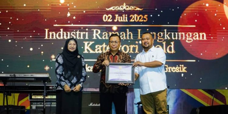 Pemkab Gresik Kukuhkan Komitmen Lingkungan Lewat Nawakarsa Award Pesona Gresik 2025