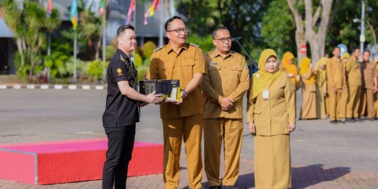 Dukung Layanan Darurat, 35 GPS Tracker Dihibahkan untuk Ambulans Gresik
