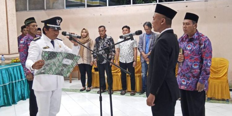 Lantik Perangkat Desa, Kades Pranti Berpesan Bekerjalah Dengan Ikhlas dan Tulus