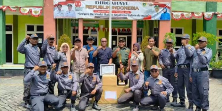 Linmas Kedungrukem Juarai Lomba PBB di Kecamatan Benjeng