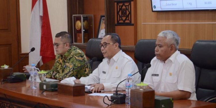 TPID Pemkab Gresik Gelar High Level Meeting Bahas Stabilisasi Harga dan Pasokan Bahan Pokok di Pulau Bawean