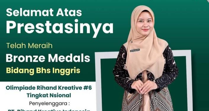 Bu Guru Cantik MAN 2 Gresik Raih Bronze Medali Olimpiade Bahasa Inggris Tingkat Nasional