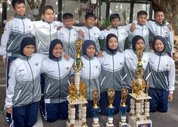 Tim Paskibra SD NU 1 Trate Gresik Sabet Juara Umum di Malang