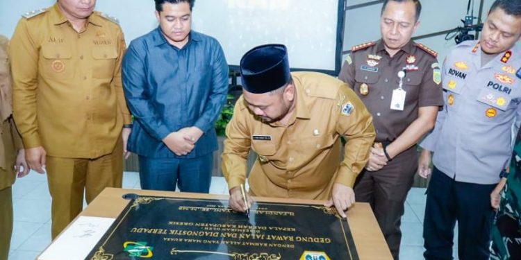 Percepat Layanan Kesehatan, Bupati Gresik Resmikan Gedung Rawat Jalan dan Diagnostik Terpadu RSUD Ibnu Sina