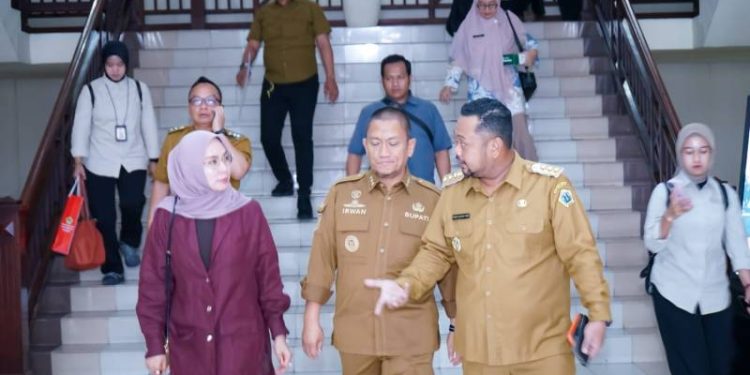 Perluas Budidaya Ikan Bandeng, Bupati Luwu Timur Kunjungi Kampung Bandeng Desa Pangkah Wetan