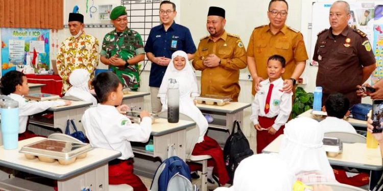 Petrokimia Gresik Dukung Program MBG di Gresik Dengan Berkontribusi Aktif Bangun SPPG Dapur Hybrid Trate
