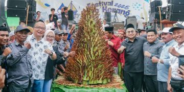 Wabup Asluchul Alif Resmikan KDMP Desa Randuboto dan Buka Festival Sate Kerang