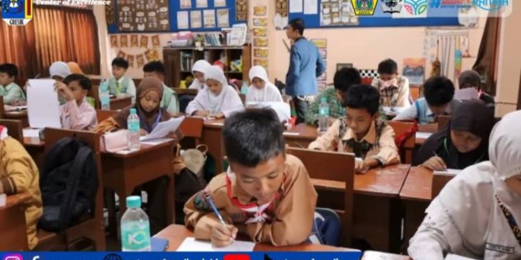 SMPN 1 Gresik Kembali Gelar Edurel III Competition 2025 Diikuti Ratusan Peserta