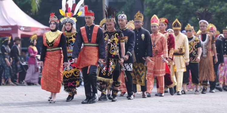 Pemuda Pemudi Bergerak, Indonesia Bersatu: Pemkab Gresik Peringati Hari Sumpah Pemuda ke-97