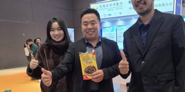 UMKM Gresik Curi Perhatian di China Fisheries Expo 2025, Produk Snack Raih Pujian Pengunjung
