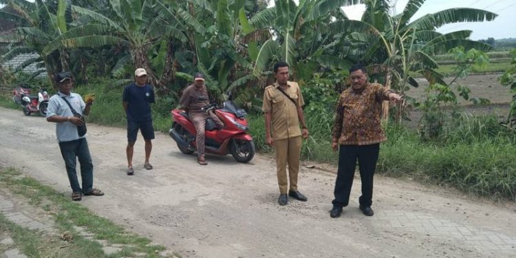 Tak Kunjung Diperbaiki, Wakil Ketua DPRD Gresik Minta Dinas PUTR Segera Tangani Jalan Rusak
