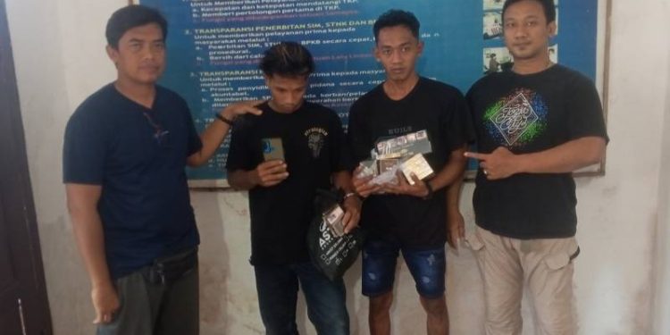 Polres Gresik Tangkap Dua Pelaku Pembobol Toko di Tambak Bawean