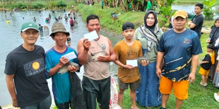 Berhadian Jutaan Rupiah, Tradisi Ngubek Srumbung Desa Bulangan Diserbu Ratusan Warga
