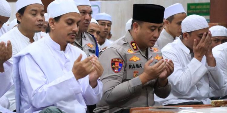 Kapolres Gresik Pimpin Ziarah Wali dan Ulama, Pererat Sinergi dengan Tokoh Agama
