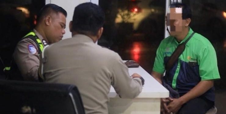 Satlantas Polres Gresik Tindak Tegas Sopir Bus Trans Jatim Ugal-ugalan di Jalan Protokol
