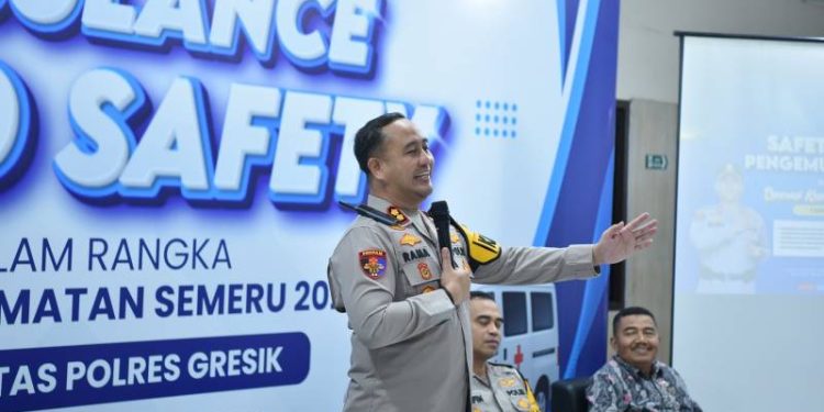 Satlantas Polres Gresik Gelar Edukatif Bertajuk Ambulance Road Safety