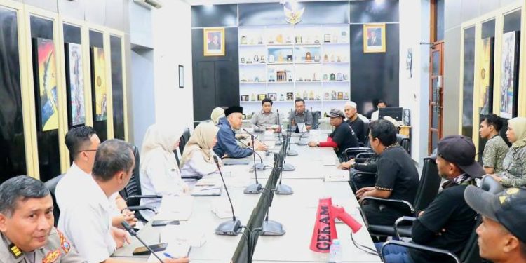 Gelar Audiensi Bersama BPJS PBI dan Dinsos, DPRD Gresik Pastikan Layanan Kesehatan Warga Miskin Tetap Terlindungi