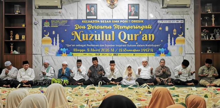 Gelar Peringatan Nuzulul Qur’an, SMK PGRI 1 Gresik Santuni 400 Anak Yatim Piatu