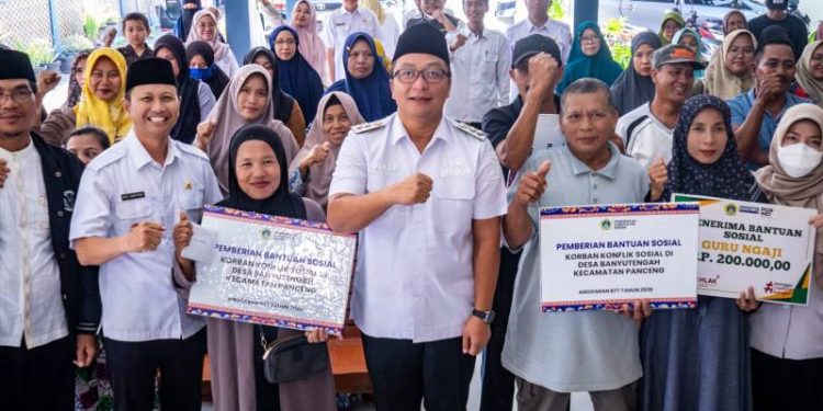 47 Warga Terdampak Konflik Sosial di Banyutengah Terima Bansos