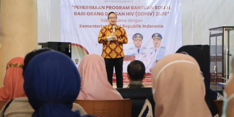 16 Penerima Manfaat ODHIV di Gresik Terima Bantuan Usaha, Wabup Alif Tekankan Pendampingan Berkelanjutan