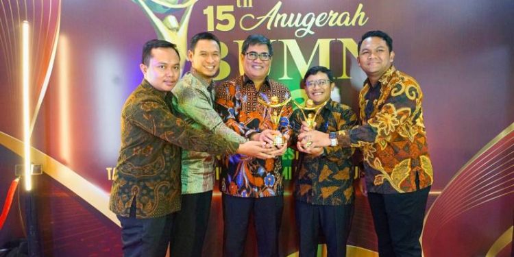 Petrokimia Gresik Borong Penghargaan Best CEO dan Corporate Anugerah BUMN 2026