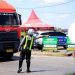 Jaga Kelancaran Arus Mudik, Satlantas Polres Gresik Tertibkan Angkutan Barang Sumbu 3 di Bunder