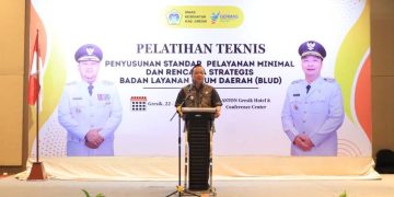 Tutup Pelatihan Teknis Penyusunan SPM dan Renstra BLUD, Wakil Bupati Gresik Tegaskan Komitmen Tingkatkan Mutu Layanan Kesehatan