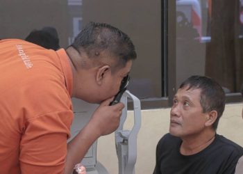 Peduli Warga, KWG Gelar Bakti Sosial Pengobatan hingga Cek Mata Gratis