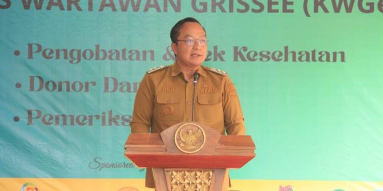 Cegah Berita Hoax, Wabup Gresik Tekankan Insan Pers Pegang Teguh Kode Etik Jurnalistik