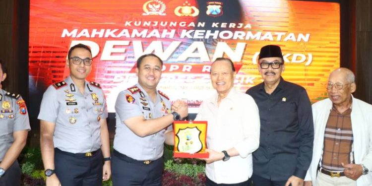 Sinergi Jaga Marwah Lembaga Negara, MKD DPR RI Kunjungi Polres Gresik Perkuat Kolaborasi dan Pengawasan TNKB Khusus