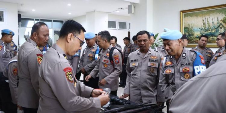 Polres Gresik Gelar Pengecekan Senjata Api Dinas, Pastikan Personel Tertib Administrasi