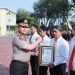 Polres Gresik Beri Reward kepada Personel Berprestasi dan Warga, Perkuat Sinergi Pamswakarsa