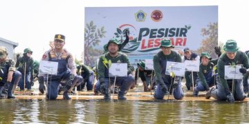 Pemkab Gresik Kolaborasi dengan PT Smelting Kick Off Program Pesisir Lestari Tanam 10.000 Mangrove Amankan Generasi Mendatang