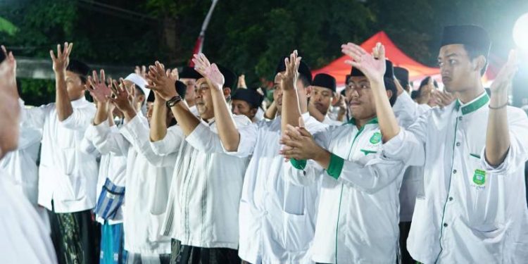 Desa Suci Manyar Gresik Gelar Rebo Wekasan Hingga Lima Hari